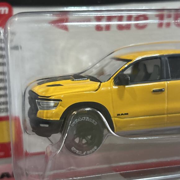 AW AutoWorld 2023 RAM 1500 Rebel Havoc Edition Baja Yellow Muscle Trucks 2024 - Picture 4 of 8